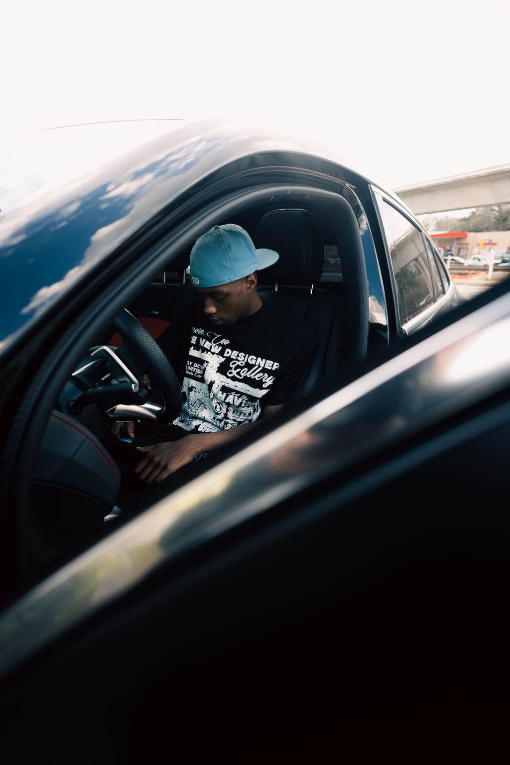 THE NEW DESIGNER GALLERY TEE V.2