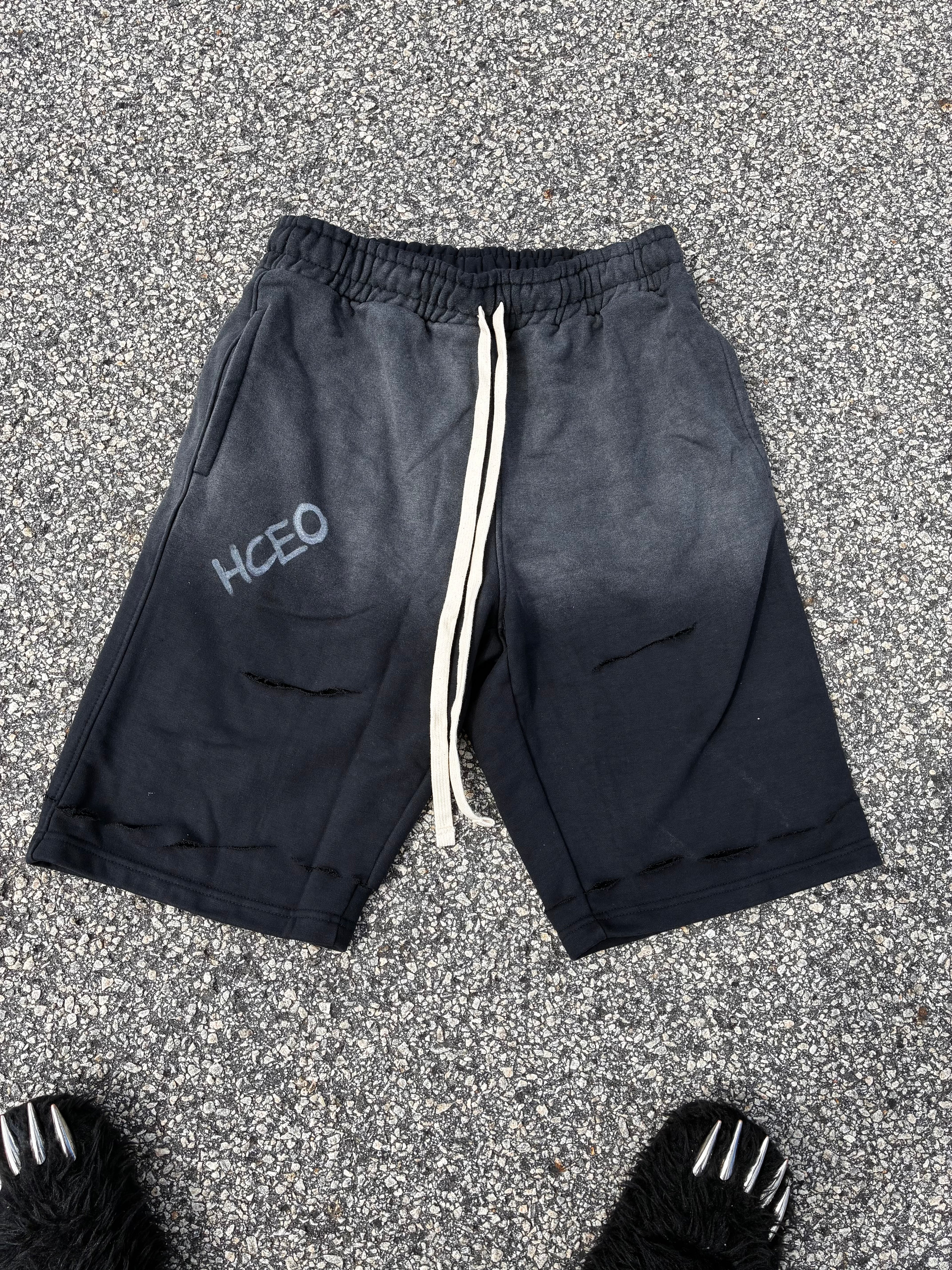 DISTRESSED HANDWROTE BAGGY LOGO SHORTS