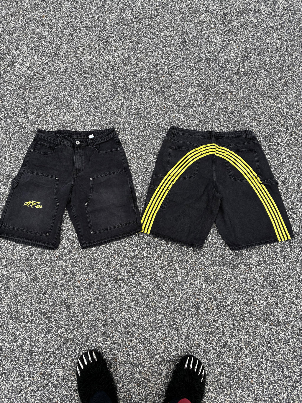 HAVINCEO BLACK AND YELLOW CURVE JORTS